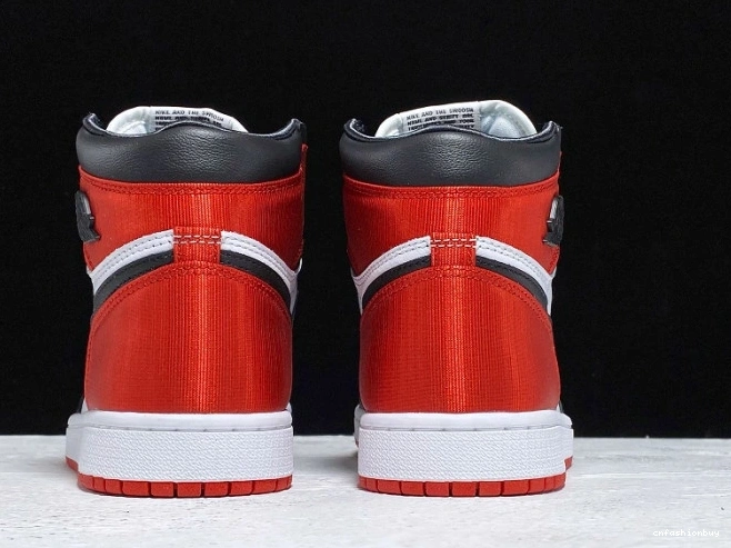 CD0461-016 1 Retro Air Jordan Toe High Satin Black 0822